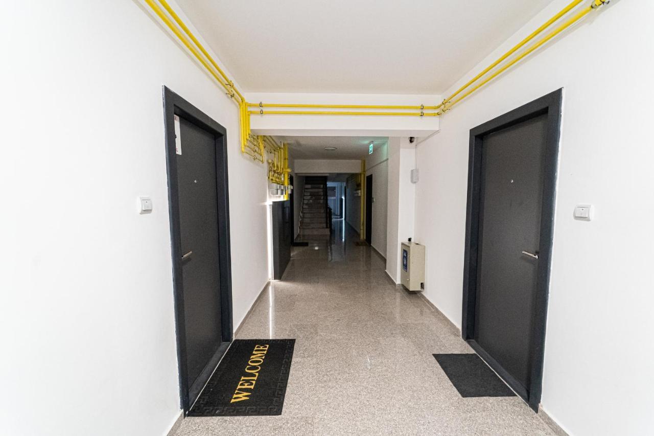 Delux Suite Bacău エクステリア 写真